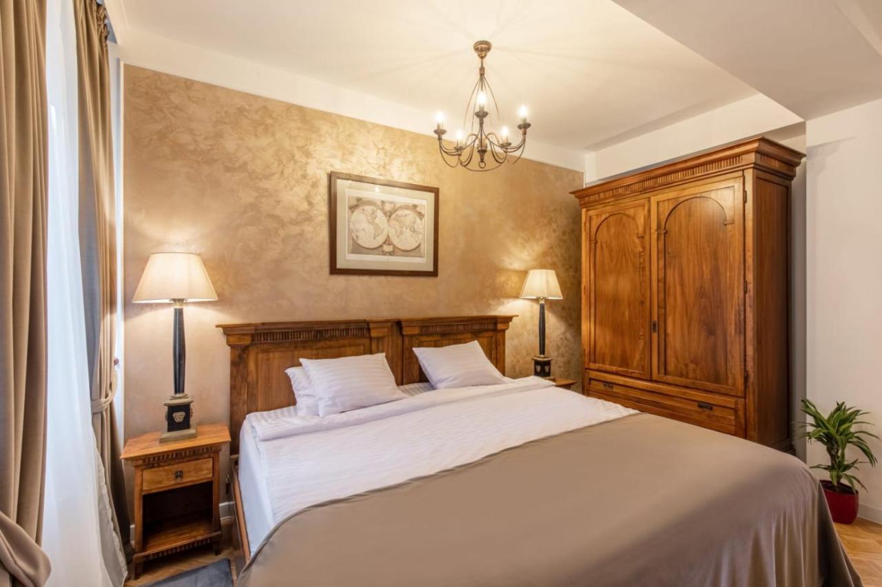 Hotel Clucerului Arc De Triomphe à Bucarest Extérieur photo